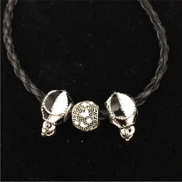 New black leather bracelet with charms - Picture 2 of 2